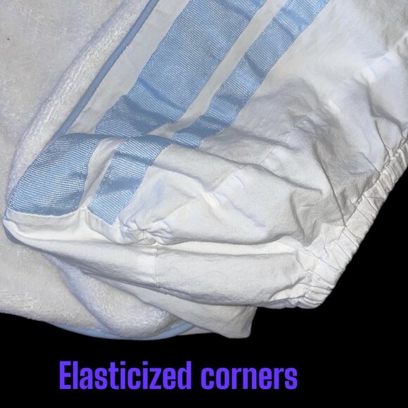 Pottery Barn Kids White & Blue Changing Pad Cover With Elasticized Corners & Rib - Picture 5 of 8